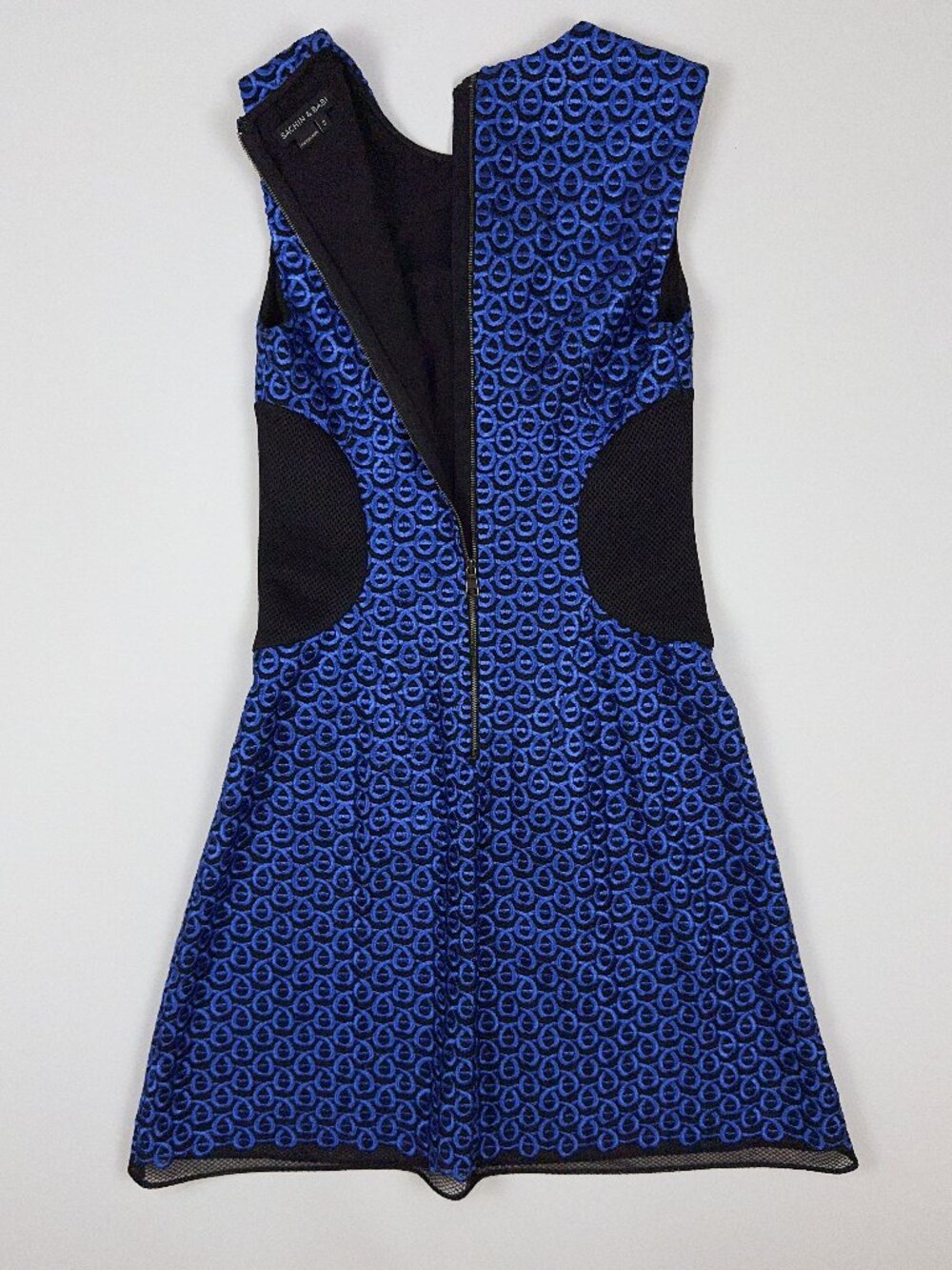 Sachin & Babi Blue Black Embroidered Mesh Cocktail Dress Size 2 Party Event